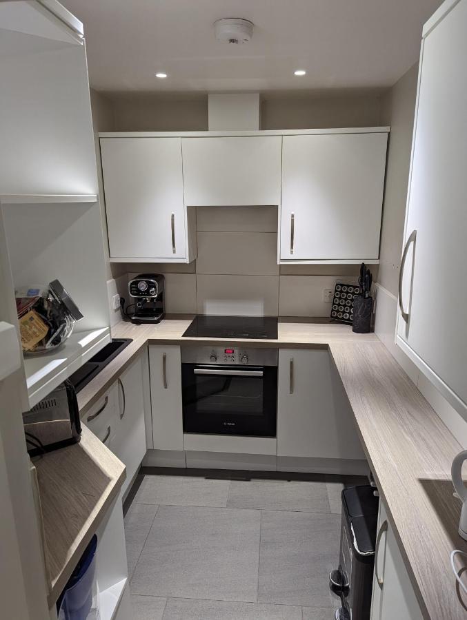 Basement Apartment In Central Бат Экстерьер фото